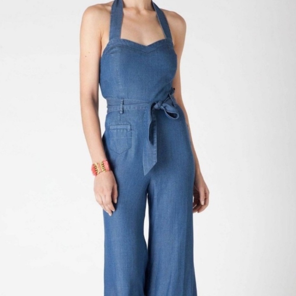 Anthropologie Elevenses
Sharlene Denim Chambray
Jumpsuit Miley Cyrus Size 4 - Picture 2 of 8